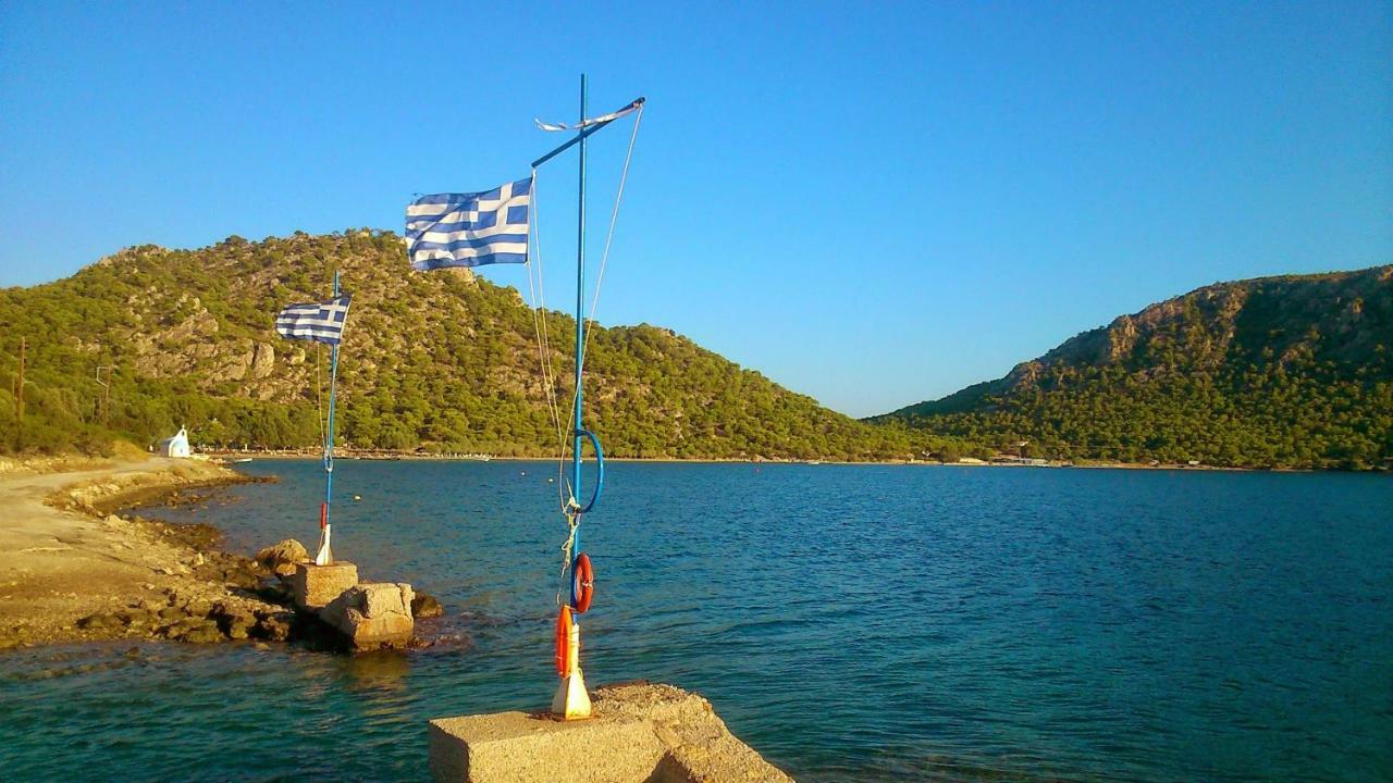 Beautiful House By The Sea,Loutraki Skaloma. Βίλα Εξωτερικό φωτογραφία