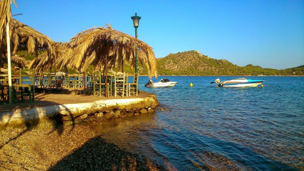 Beautiful House By The Sea,Loutraki Skaloma. Βίλα Εξωτερικό φωτογραφία